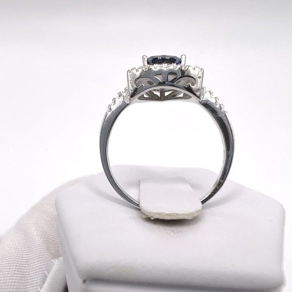 Sale $20 Firm! Sterling Silver Trillion Shape Tanzanite Cz and Clear Cz Ring - Picture 8 of 16